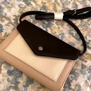Womens Nine West Crossbody Bag in Tru Color, Black, Cream, Vanilla.